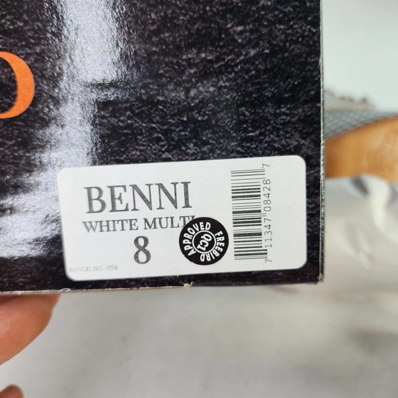 Freebird by Steven women's FB-Benni white boots US 8 Perforated Lace Heel sandal - Picture 9 of 9